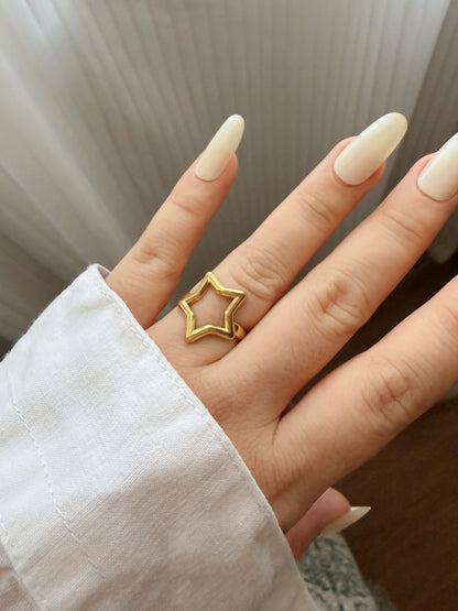 Open Cutout Star Ring